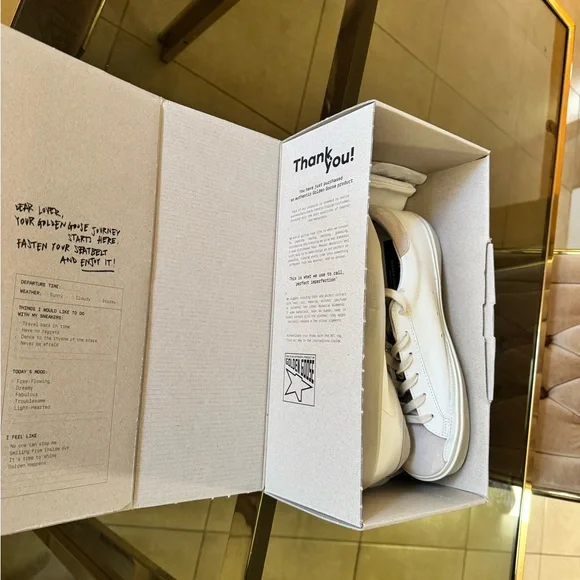 Golden Goose White and Tan Sneakers Distressed Leather - Picture 5 of 9